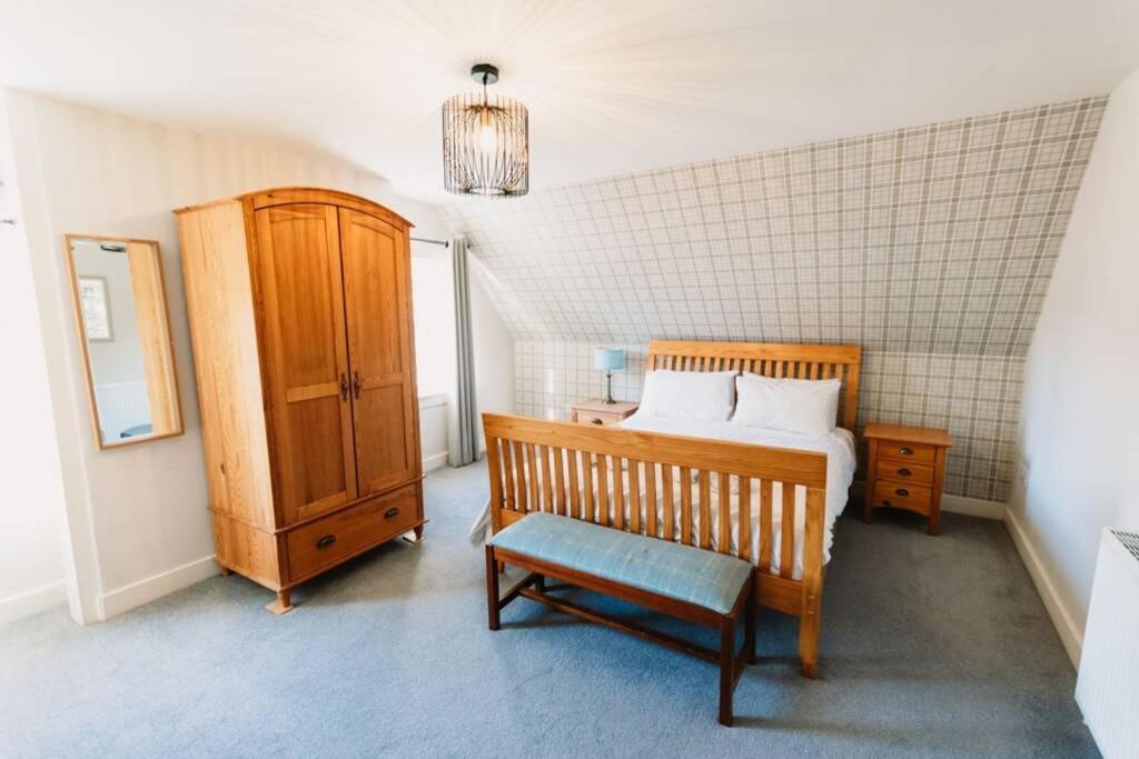 Factors House - A Comfy Cottage In Countryside Park With Wifi And Access To Bar And Pool Пърт Екстериор снимка