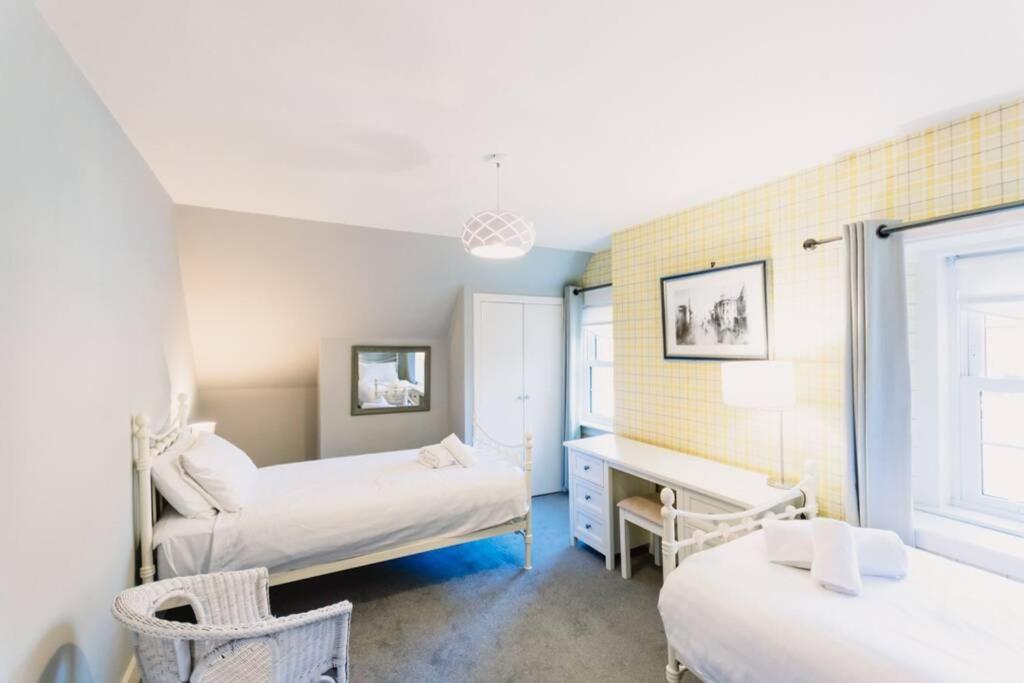 Factors House - A Comfy Cottage In Countryside Park With Wifi And Access To Bar And Pool Пърт Екстериор снимка