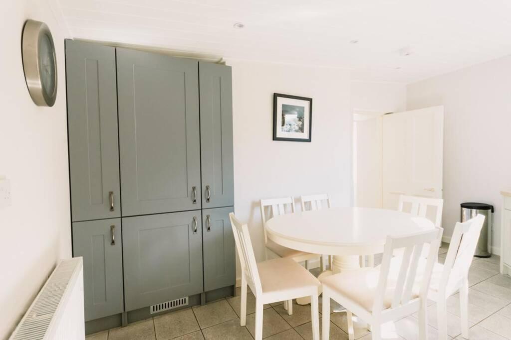 Factors House - A Comfy Cottage In Countryside Park With Wifi And Access To Bar And Pool Пърт Екстериор снимка