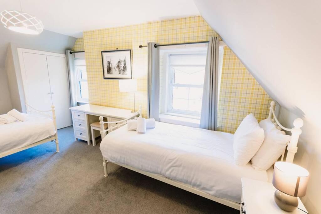 Factors House - A Comfy Cottage In Countryside Park With Wifi And Access To Bar And Pool Пърт Екстериор снимка